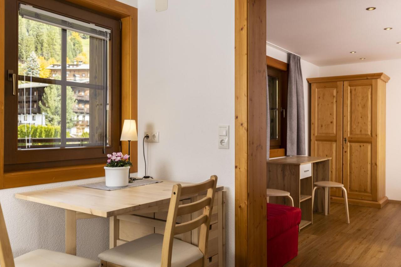 Haus Arnika Apartamento Sankt Jakob in Defereggen Exterior foto